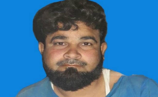 साहेबगंज : फिल्मी अंदाज में अपराधी सैफुद्दीन ने पुलिस अफसर की रिवॉल्वर छिन कर चला दी गोली, गिरफ्तार