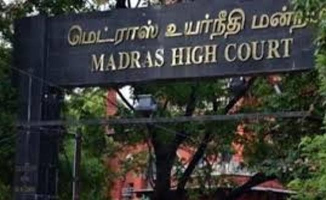 VIP मूवमेंट के लिए 10 मिनट से ज्यादा नहीं रुकेगा ट्रैफिक, मद्रास हाइकोर्ट का आदेश