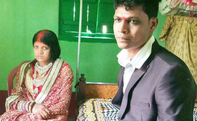 10,000 रुपये के लिए दरवाजे से लौटी बरात, दूल्हे ने रचायी शादी, कहा- पत्नी अब मेरी जिम्मेदारी, रखूंगा ख्याल