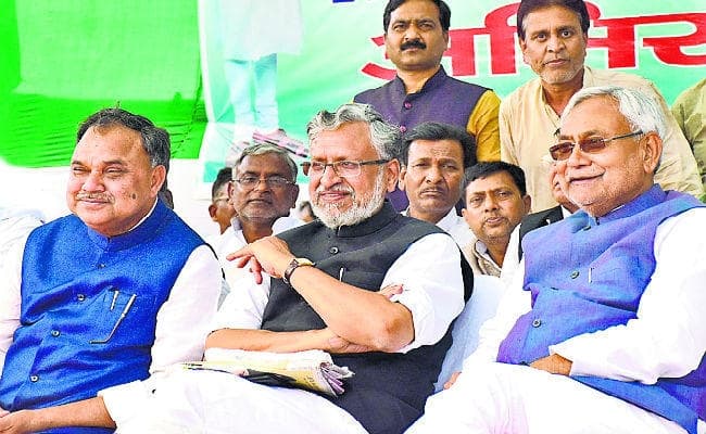 चुनावी रैली में CM ने RJD पर साधा निशाना, कहा- गड़बड़ी करेंगे, तो फंसेंगे ही, मोदी ने कहा- खत्म हुआ लालटेन युग