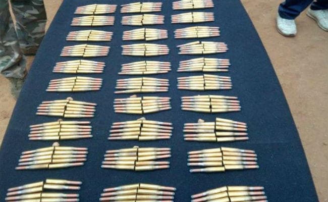 लोहरदगा : नक्सलियों के खिलाफ ताबड़तोड़ कार्रवाई, भारी मात्रा में गोली बरामद