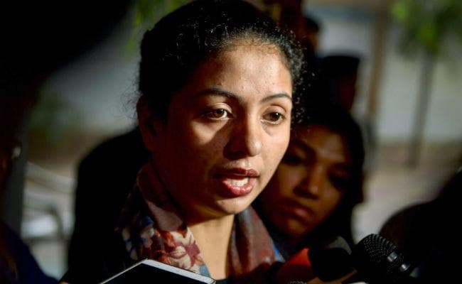 मोहम्मद शमी व परिवार के 4 सदस्यों पर FIR, पत्‍नी हसीन ने लगाये ये आरोप...!