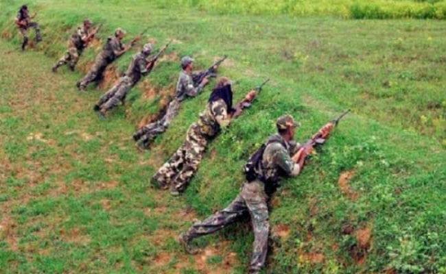 बिहार : एसटीएफ व नक्सलियों में मुठभेड़, एक जवान घायल, एसपी ने कहा कि जारी रहेगी कार्रवाई