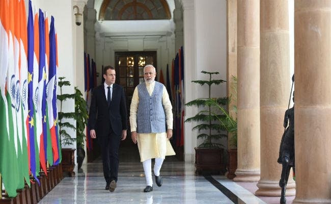 पीएम मोदी से मिले फ्रांस के राष्ट्रपति मैक्रों, होंगे रक्षा सहित कई समझौते