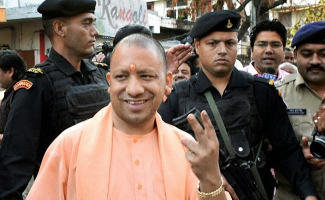 फूलपुर लोकसभा सीट पर नेहरू परिवार तो गोरखपुर पर गोरक्षनाथ पीठ का रहा है कब्जा, जानें इतिहास