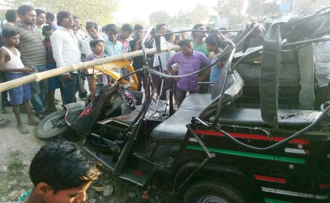 समस्तीपुर : ट्रक और टेंपो की भिड़ंत, मृतकों की संख्या 11 तक पहुंची, CM नीतीश ने जताया दुख