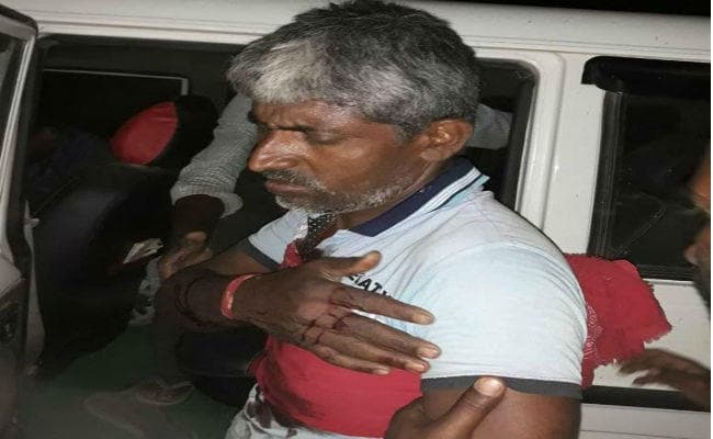 सिमडेगा : अपराधियों ने दो लोगों को गोली मारी, एक की मौत, दूसरे की हालत गंभीर