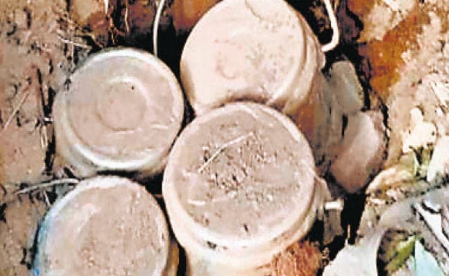 गिरिडीह : पुलिस को मिली बड़ी सफलता, लुगू पहाड़ी में नक्सिलयों का कैंप किया ध्वस्त, जानें क्‍या-क्‍या हुआ बरामद