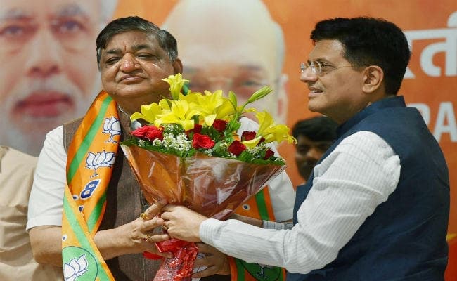 सपा के ''नरेश'' ने भाजपा में शामिल होते ही करायी फजीहत, जया पर विवादित बयान से बवाल