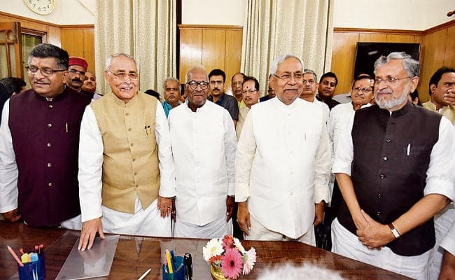 बिहार राज्यसभा चुनाव : रविशंकर, वशिष्ठ, किंग महेंद्र, अशफाक मनोज व अखिलेश का निर्विरोध जीतना तय