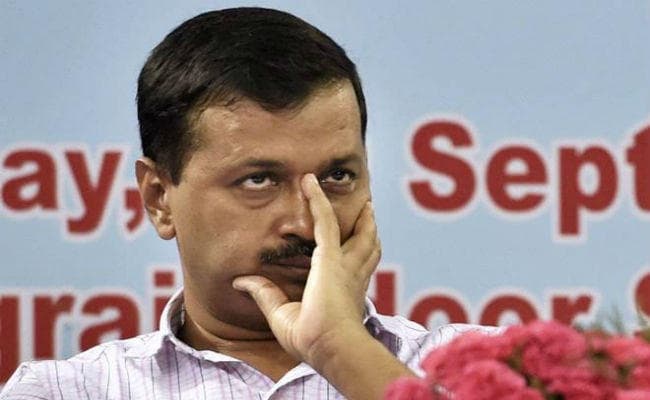अंशु प्रकाश मामले में पूछताछ के बाद अरविंद केजरीवाल के सलाहकार वीके जैन ने इस्तीफा दिया