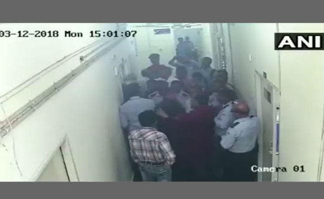 एक बार फिर विवादों में जेएनयू, हंगामे के वीडियो वायरल