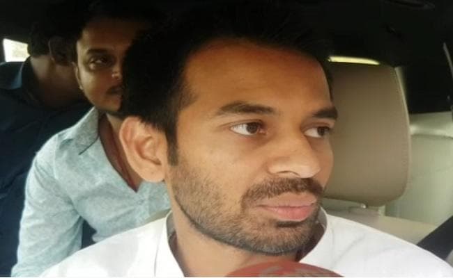 बिहार उपचुनाव परिणाम : तेजप्रताप बोले, अभी तो ये आगाज है, अंजाम अभी बाकी है, देखें... VIDEO