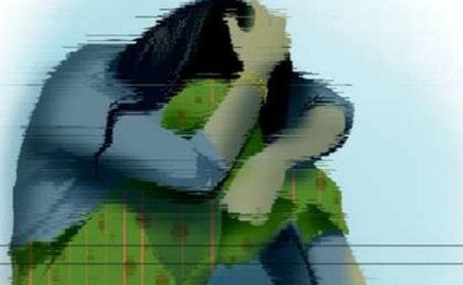 गुमला : नेवी के जवान ने धमकी देकर अवैध संबंध बनाया, पीड़िता पहुंची कोर्ट