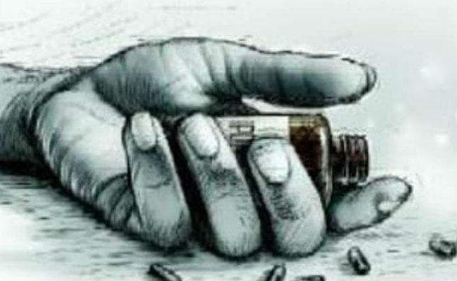 झारखंड : रिम्स में गार्ड के सुपरवाइजर को तीन महीने से नहीं मिला था वेतन, जहर पीकर दी जान