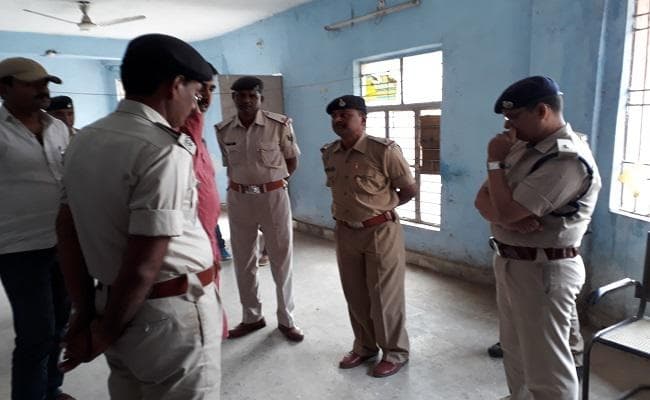 बिहार : दारोगा ने सर्विस रिवाल्वर से गोली मारकर की आत्महत्या