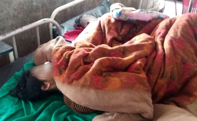 पश्चिम चंपारण : मां ने बेटियों समेत तीन बच्चों के साथ पारिवारिक कलह में खाया जहर