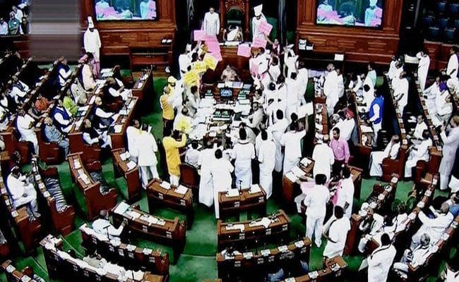 संसद में लगातार 10वें दिन भी गतिरोध, सरकार के खिलाफ अविश्वास प्रस्ताव पेश