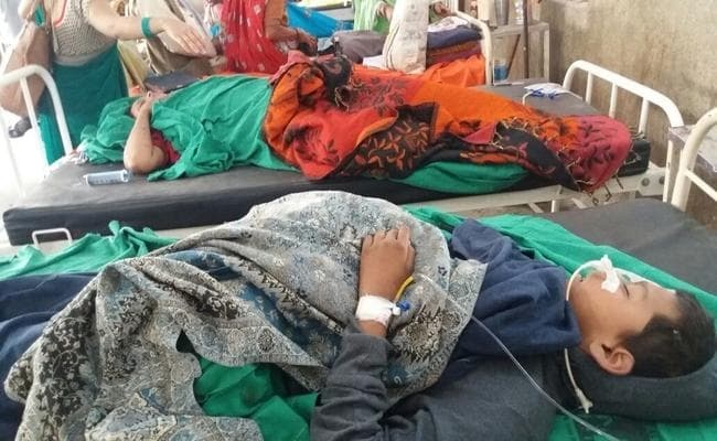 अवैध संबंध का विरोध करने पर पत्नी सहित तीन बच्चों को खिलायी नशे की गोली, उसके बाद...