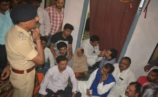 पटना : बेऊर थाने के सब इंस्पेक्टर से भिड़े जदयू नेता श्याम रजक, कहा- गिरफ्तार करो मुझे...