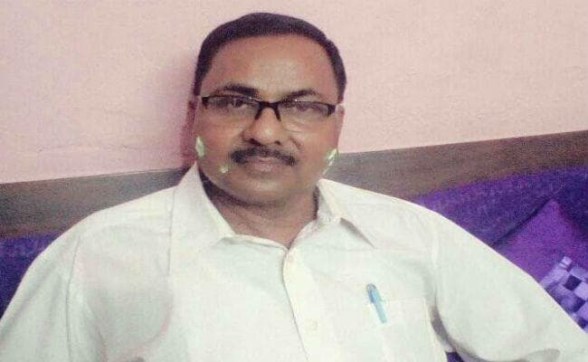 बेरमो : चालीस हजार घूस लेते बीइइओ महेंद्र प्रसाद को ACB ने किया गिरफ्तार