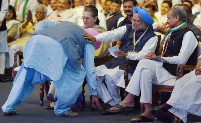 सिद्धू ने मनमोहन सिंह से मांगी माफी, कहा- पहचानने में 10 साल लगा, आप सरदार हैं और असरदार भी...