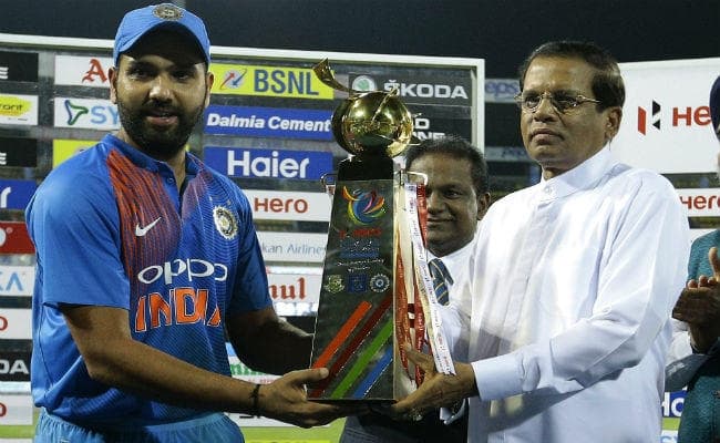 INDvsBAN Final : रोमांचक मुकाबले में भारत ने बांग्लादेश को हराया, अंतिम गेंद पर कार्तिक का विजयी छक्का INDvsBAN Final : रोमांचक मुकाबले में भारत ने बांग्लादेश को हराया, अंतिम गेंद पर कार्तिक का विजयी छक्का