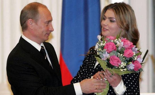 रूस : पुतिन के जिमनास्ट गर्लफ्रेंड से रिश्ते की अफवाह हद तक पहुंची तो क्रैमलिन ने दी थी यह सफाई