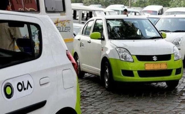 मुंबई में ओला-उबर चालकों की हड़ताल, दूसरी गाडि़यों के शीशे तोड़ रहे राज ठाकरे के आदमी, VIDEO