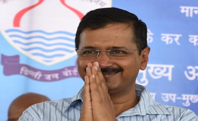 मानहानि के दो मामलों में अरविंद केजरीवाल अदालत से बरी, गडकरी आैर सिब्बल पर लगाये थे आरोप