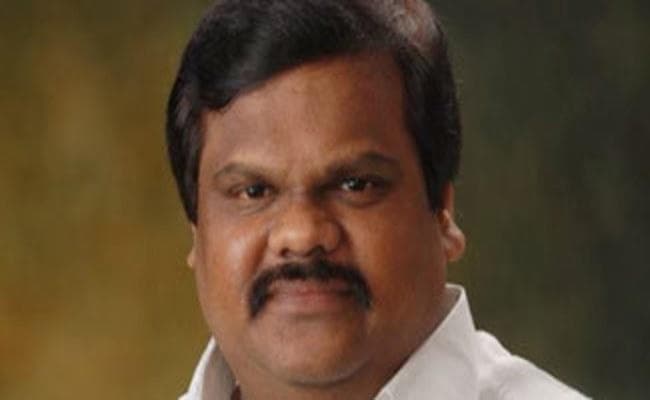 छोटा राजन के छोटे भार्इ ने की घिनौनी हरकत, पढ़ार्इ के लिए मदद मांगने गयी युवती के साथ किया गंदा काम