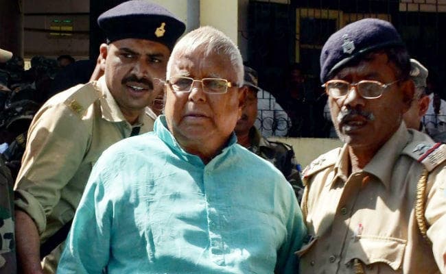 चारा घोटाला : मंत्री को उपहार में मिला मोबाइल फोन जेल से बरामद हुआ था