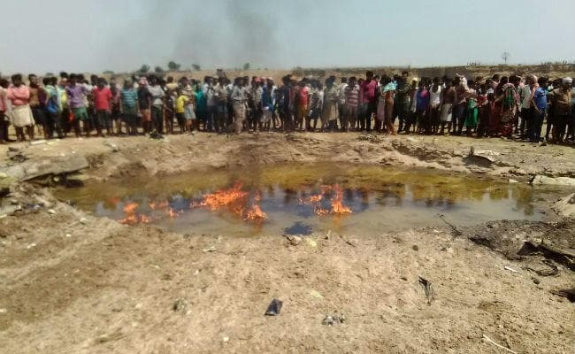 झारखंड : जमशेदपुर के बहरागोड़ा में क्रैश हुआ एयरफोर्स का जेट विमान, पायलट की सूझबूझ से बची जिंदगियां