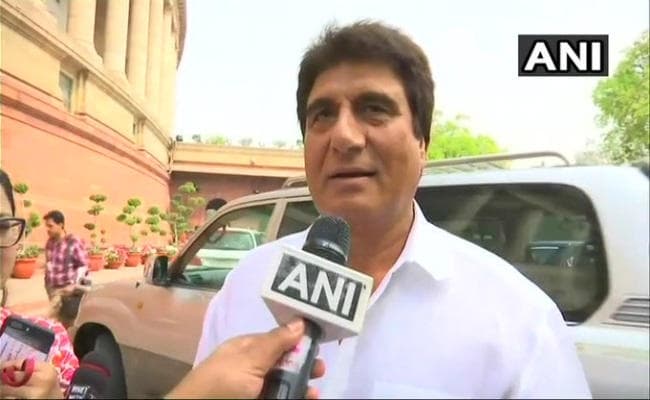 उत्तरप्रदेश : राज बब्बर के जाने से कांग्रेस निखर जाएगी या बिखर जाएगी?