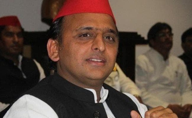 रास चुनाव : अखिलेश ने बुलायी पार्टी विधायकों की बैठक, पांच विधायक नहीं हुए शामिल