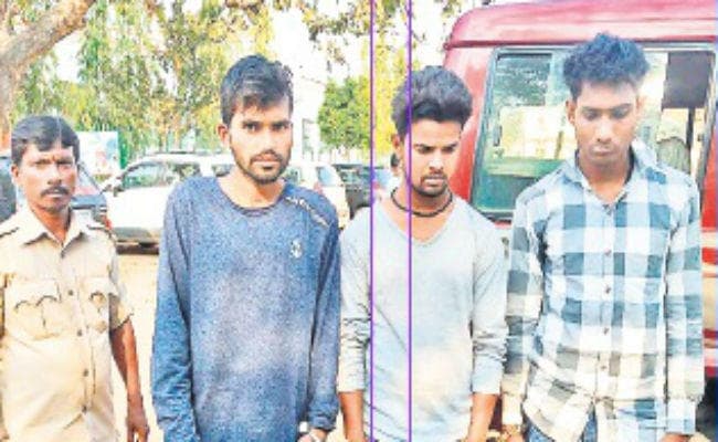 मोबाइल वॉलेट में ट्रांसफर करते थे ठगी के पैसे, पहुंचे सलाखों के पीछे
