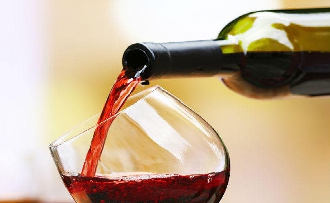 झारखंड के गोड्डा से बिहार में नकली शराब की तस्करी, स्प्रीट में रंग मिलाकर होता है तैयार, महिलाएं भी शामिल