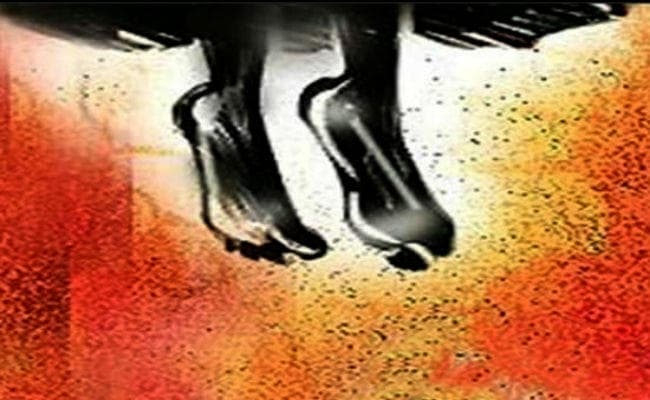 CBSE : परीक्षा का पेपर खराब होने पर छात्रा ने की खुदकुशी