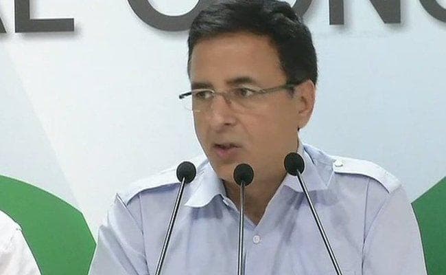 डाटा चोरी का मामला : सुरजेवाला ने रविशंकर प्रसाद की तुलना हिटलर के कमांडर गोबेल्स से की