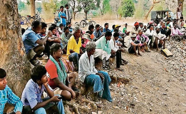 झारखंड : ग्रामीणों की बैठक, लिया गया निर्णय, पत्थलगड़ी की बजाय सरकार की योजनाओं का लेंगे लाभ
