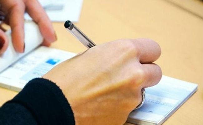 एसबीआइ के सहयोगी बैंकों के चेक 31 मार्च के बाद अमान्य, खाताधारकों ऐसे करें नये चेक बुक के लिए आवेदन
