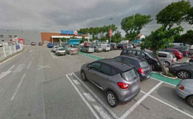 इस्लामिक स्टेट ने फ्रांस में फिर किया हमला, दो की मौत, कई बंधक