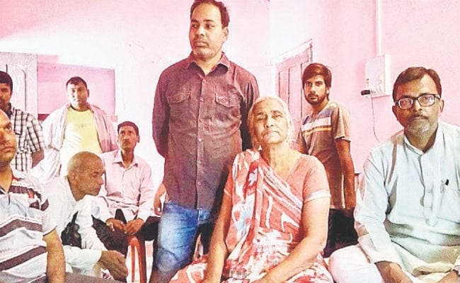 नक्सली नेता अरविंद का अंतिम संस्कार, बोली पत्नी, पति का था अरमान, पुलिस के हाथ न लगे जिंदा या मुर्दा शरीर