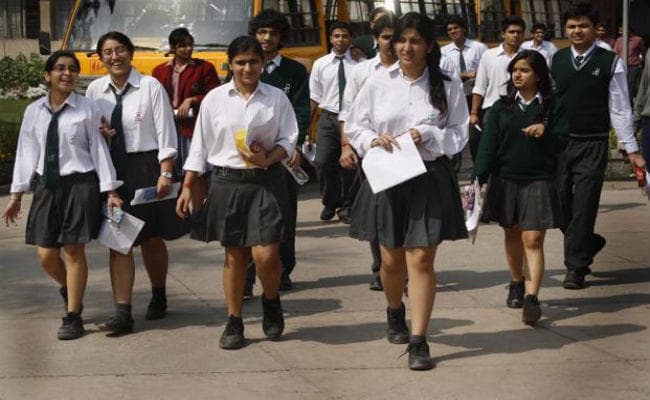 अब स्कूलों में ही होंगे CISCE बोर्ड के प्रैक्टिकल एग्जाम्स, जानें खास बातें