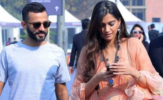 करोड़पति बिजनेसमैन से शादी के लिए सोनम कपूर ने चुना ये शहर, मई में शादी, पढ़ें पूरी डिटेल्‍स...!