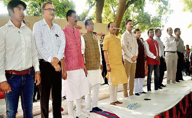 प्रभात खबर के आदर्श ग्राम सीताडीह में सीएम रघुवर दास ने ग्रामीणों से किया सीधा संवाद