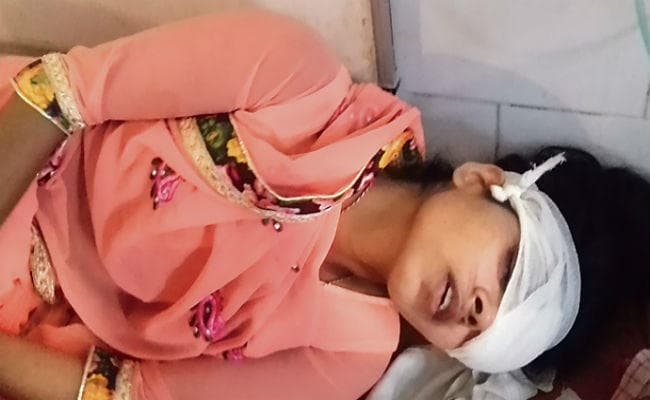 माता दुर्गा को अर्पित करने के लिए निकाल ली अपनी आंख, जानें पूरा मामला