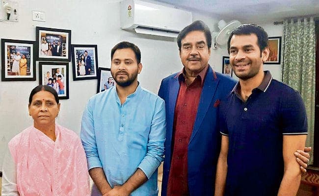 बिहार : लालू के घर पहुंचे भाजपा के ''शत्रु''