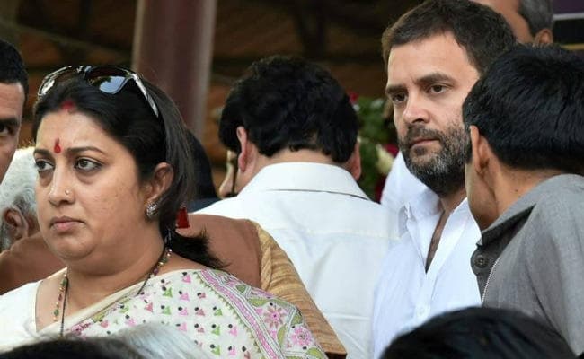 मोदी ऐप पर राहुल गांधी के वार पर स्मृति ईरानी का पलटवार - कांग्रेस एेप क्यों डिलीट किया?