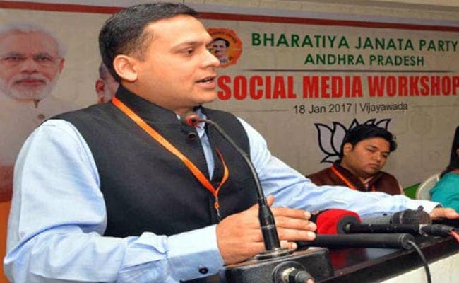 BJP के अमित मालवीय ने पहले ही बता दी थी कर्नाटक चुनाव की तारीख, चुनाव आयोग करेगा कड़ी कार्रवाई